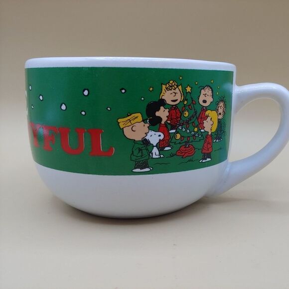 Peanuts Be Joyful 22 oz Christmas Mug - Picture 1 of 8